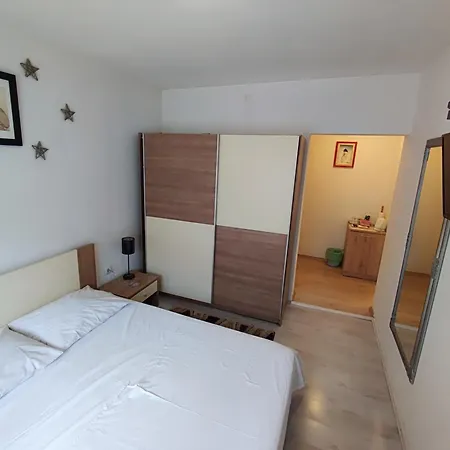 Andria Apartment *